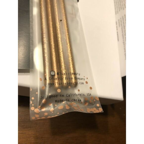 LUXIE 4 piece Premium Synthetic Handcrafted Brushes Gold Sparkle *New & Sealed* - Picture 3 of 4